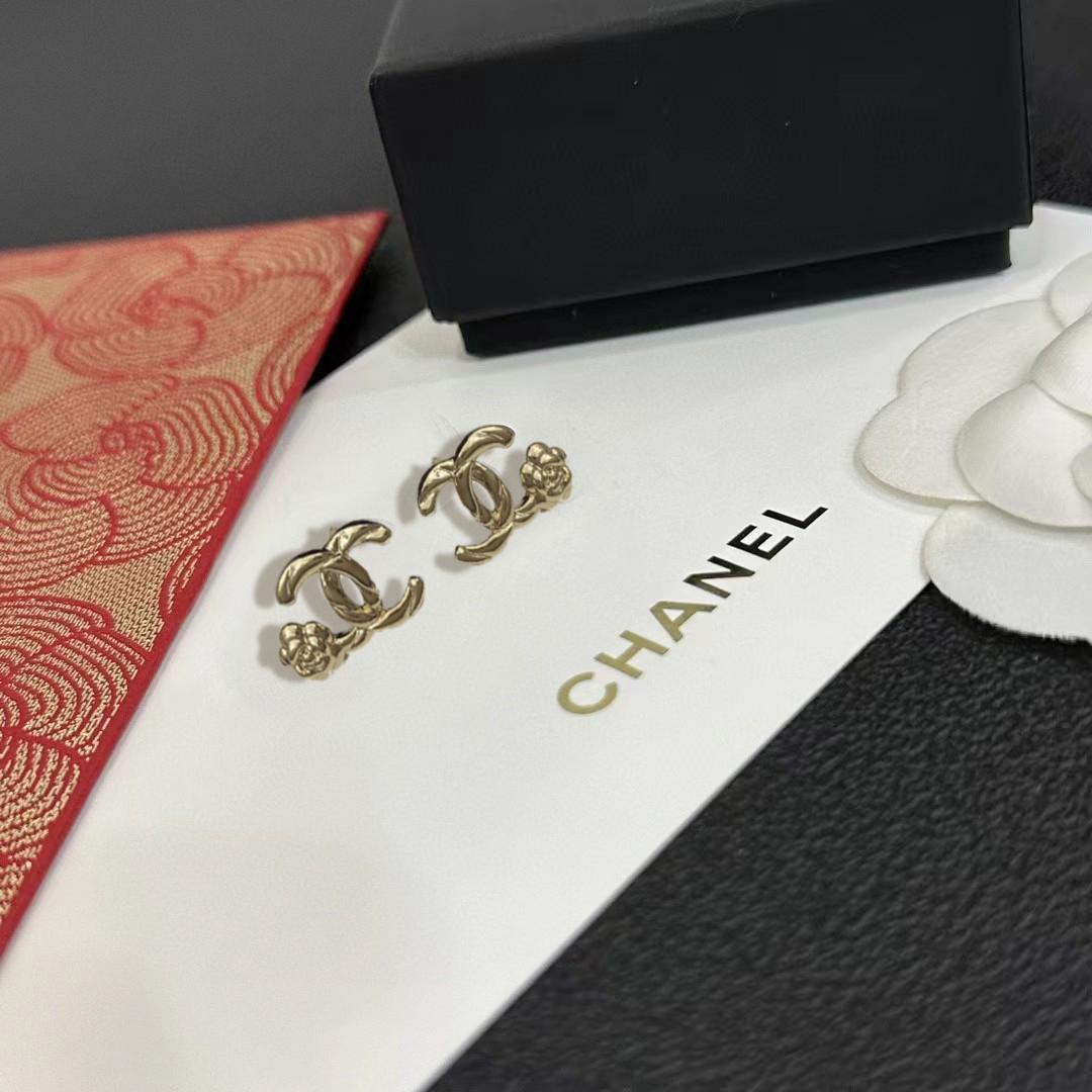 TOP CHANEL Earrings - Gold