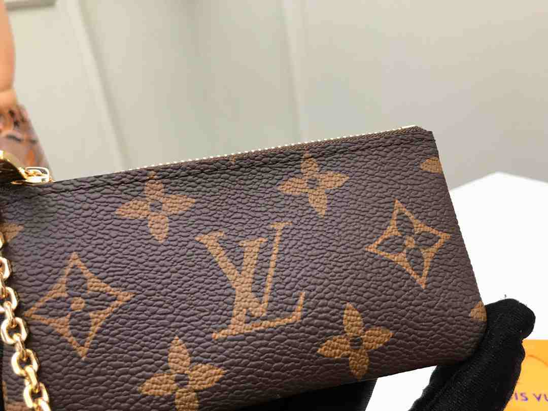 TOP Louis Vuitton LV Key Wallet - Monogram