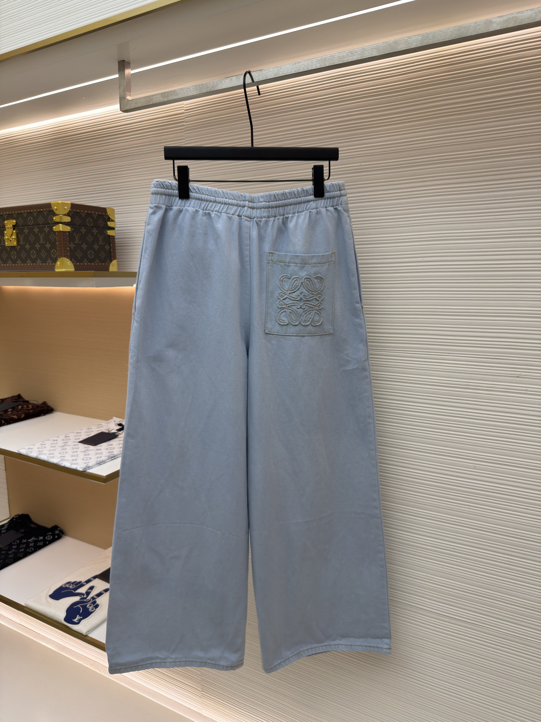 Loewe Anagram精巧刺绣单宁布牛仔长裤