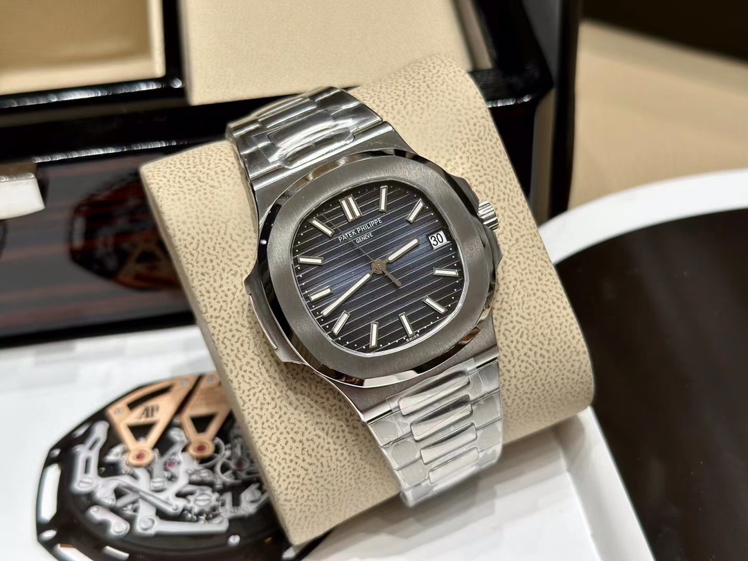 TOP Patek Philippe Nautilus 40mm Watch - Black