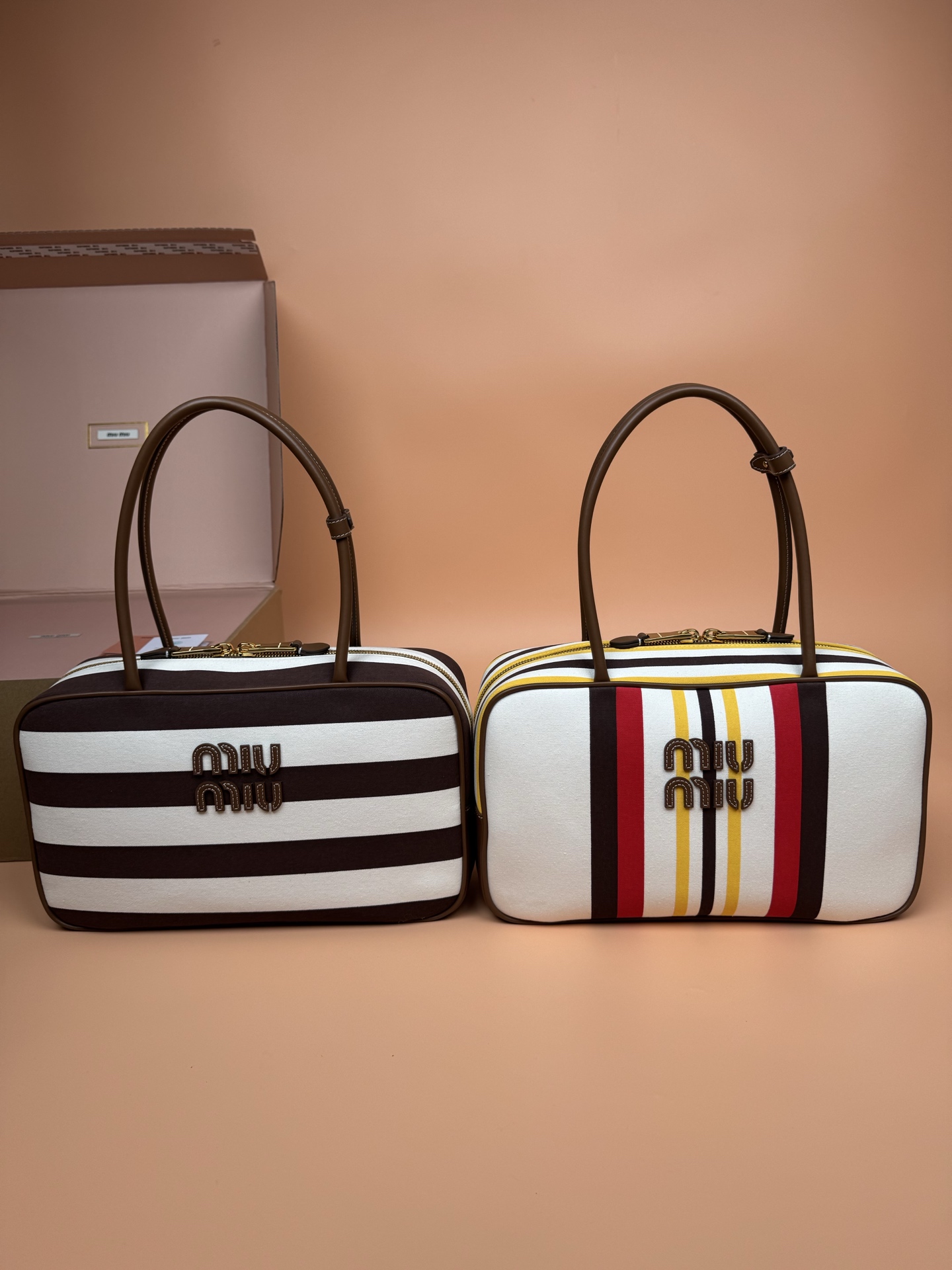 TOP Miu Miu Beau Leather Handbag 34 x 23 x 10cm - 2 Color