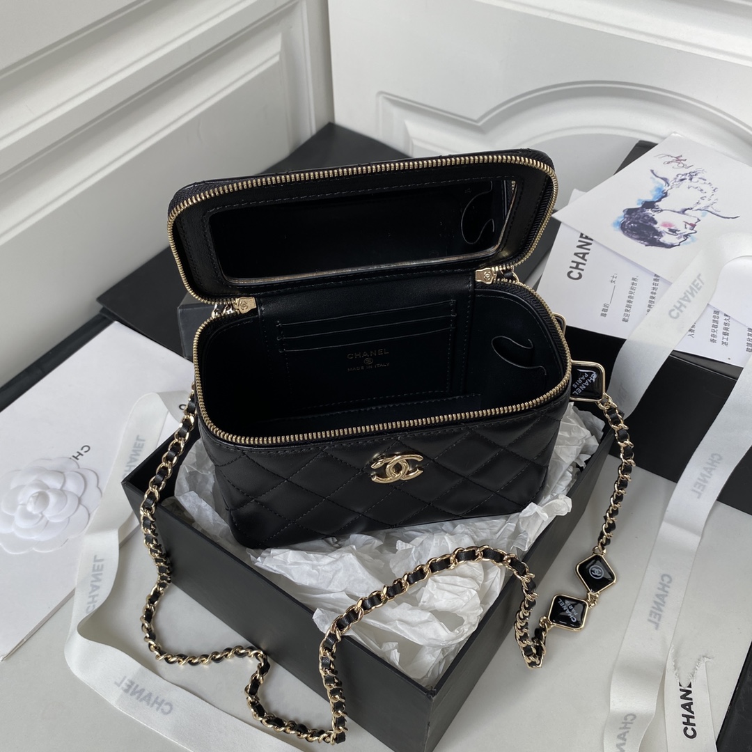 TOP CHANEL Lambskin Makeup Box 17*9.5*8cm - Black