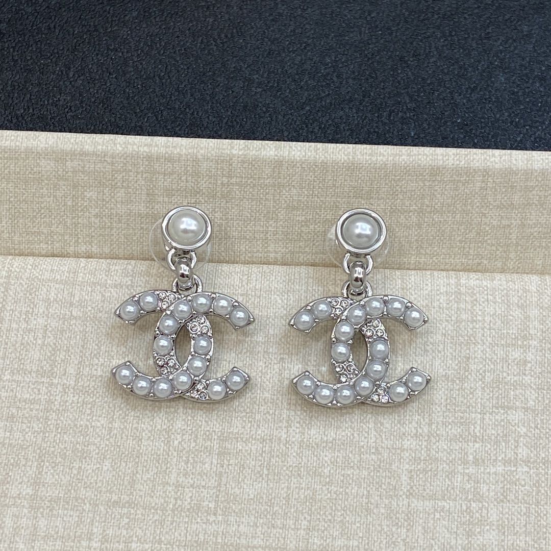 TOP CHANEL CC  Earrings- 2 Colors