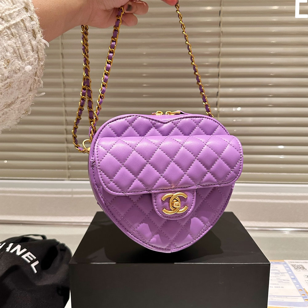 Chanel  Heart Bag (Perfect Replica）