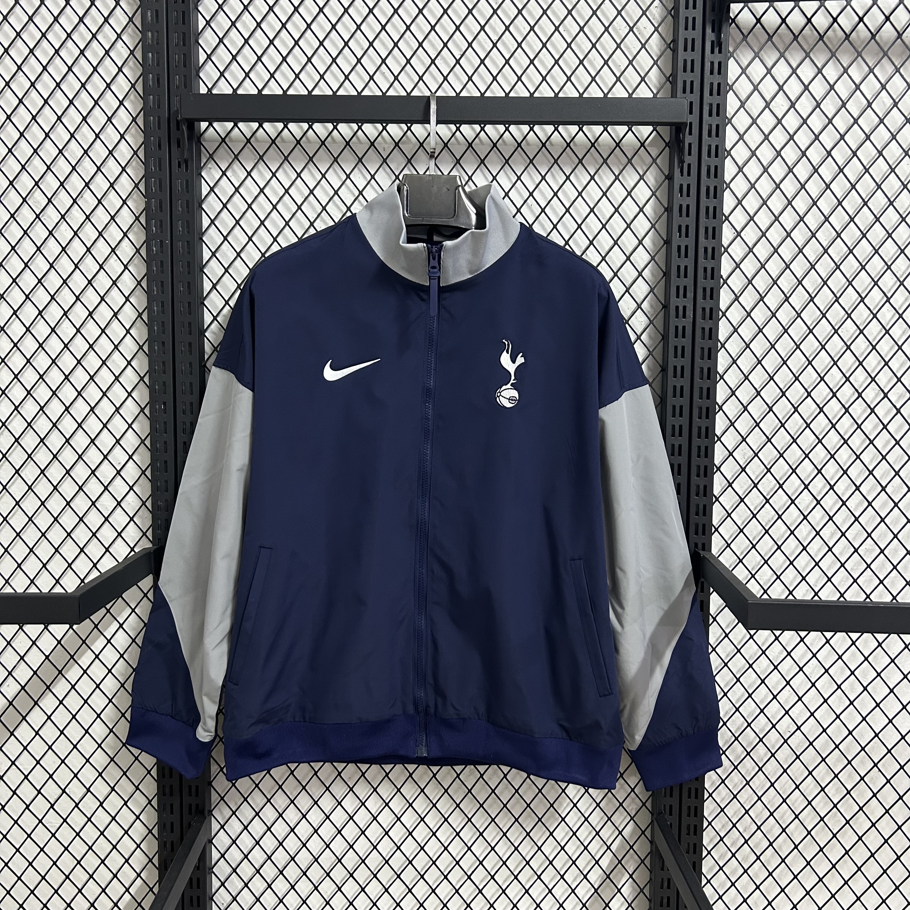 Tottenham Hotspur Windbreaker 25-26