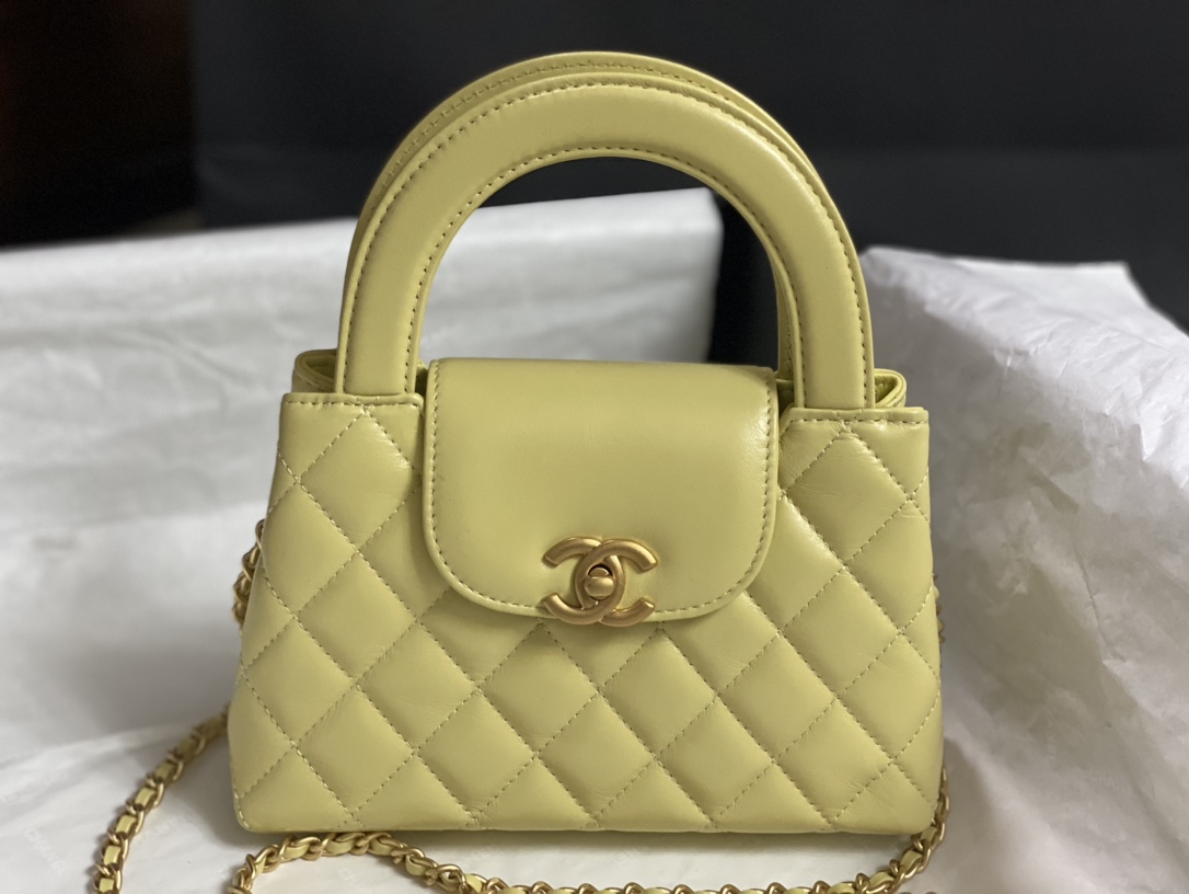 TOP CHANEL Kelly Chain Bag 13x19x7 cm - Yellow