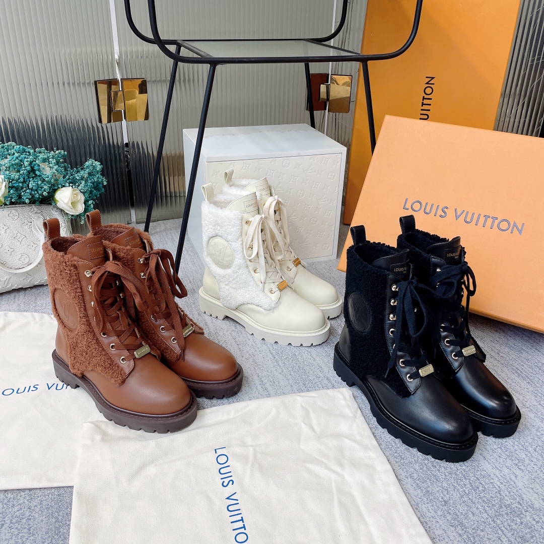 TOP Louis Vuitton LV Autumn And Winter New Wool Boots - 3 Colors