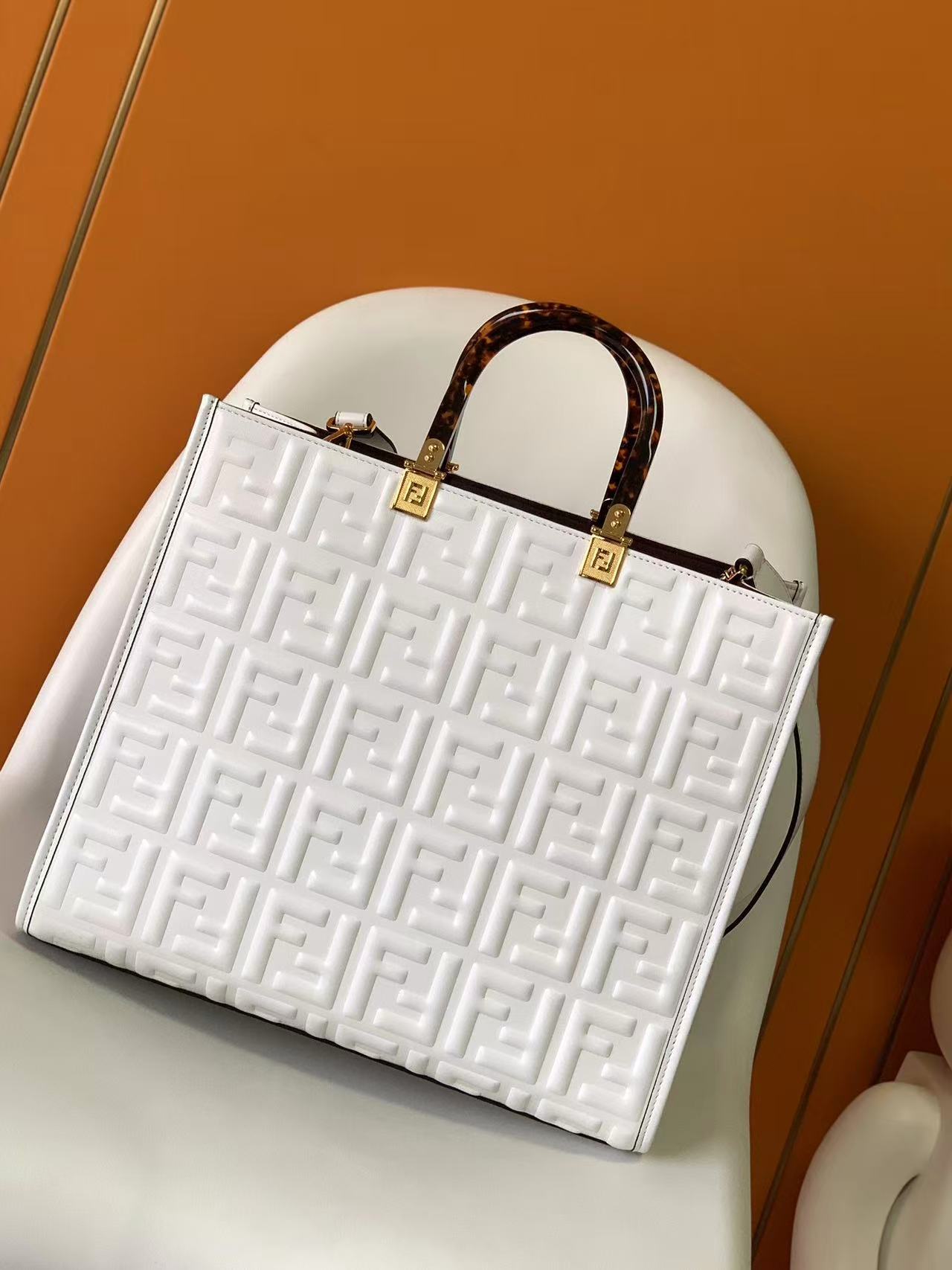 TOP FENDI Embossed Medium Sunshine Tote - White