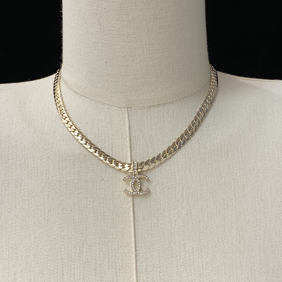 TOP CHANEL Necklace - Gold