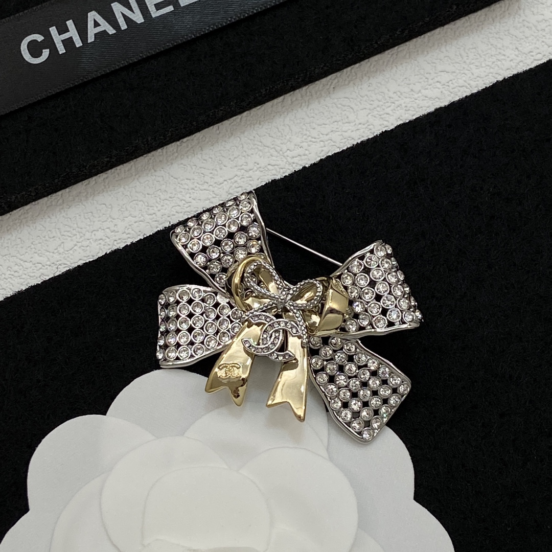 TOP CHANEL Bow Brooch - Gold