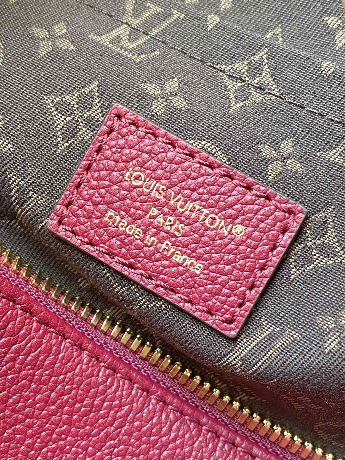 TOP Louis Vuitton LV Express Bag 24 x 18.5 x 36  cm - Rose Red