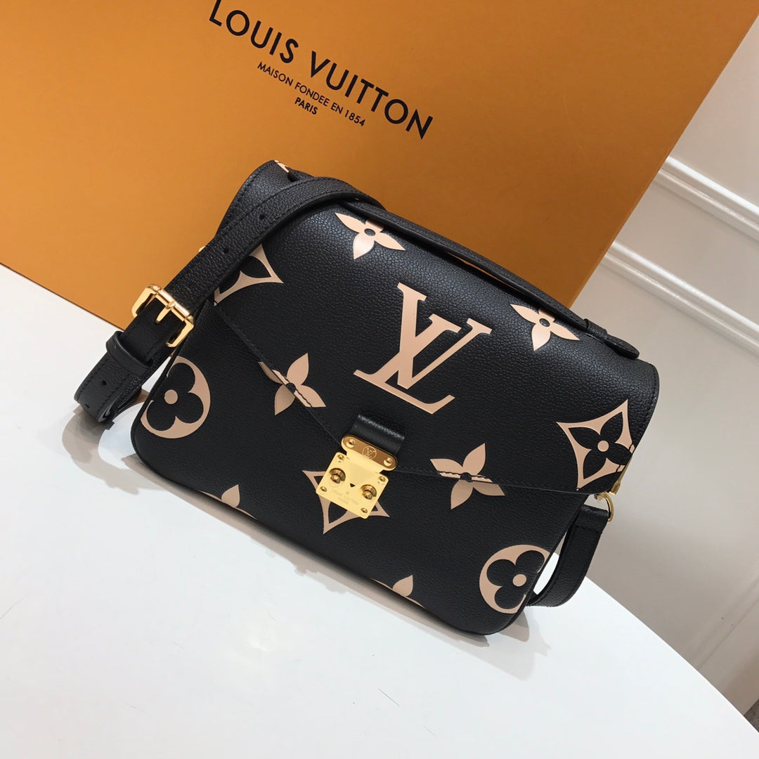 TOP Louis Vuitton LV  Empreinte BiColor Metis Giant Monogram 25X19X7cm- Black and White