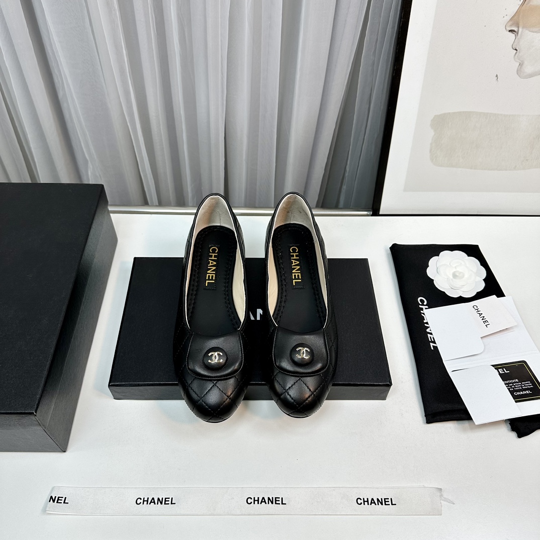 TOP CHANEL Coco Double C Flat Shoes - 3 Colors