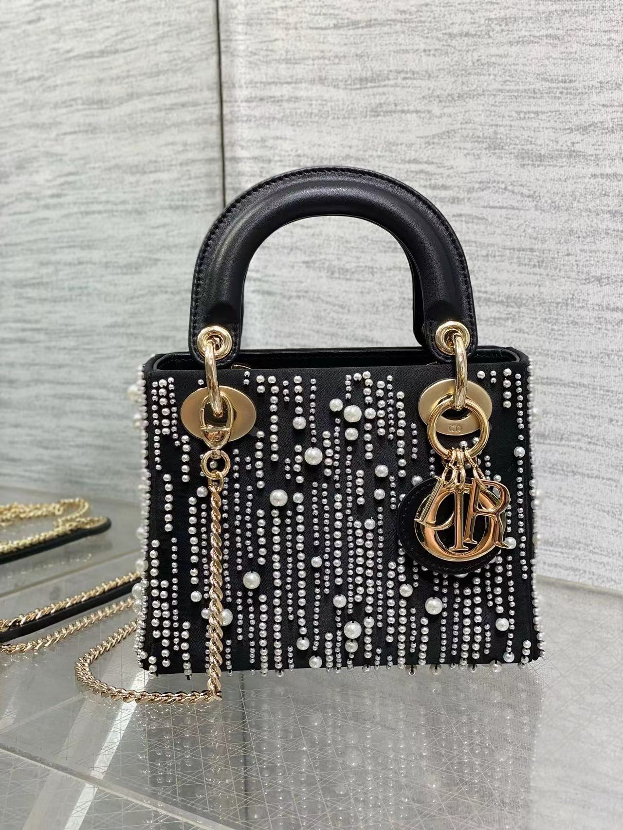 TOP Christian Dior Lady Christian Dior Bag Mini 17 x 15 x 7 cm - Black