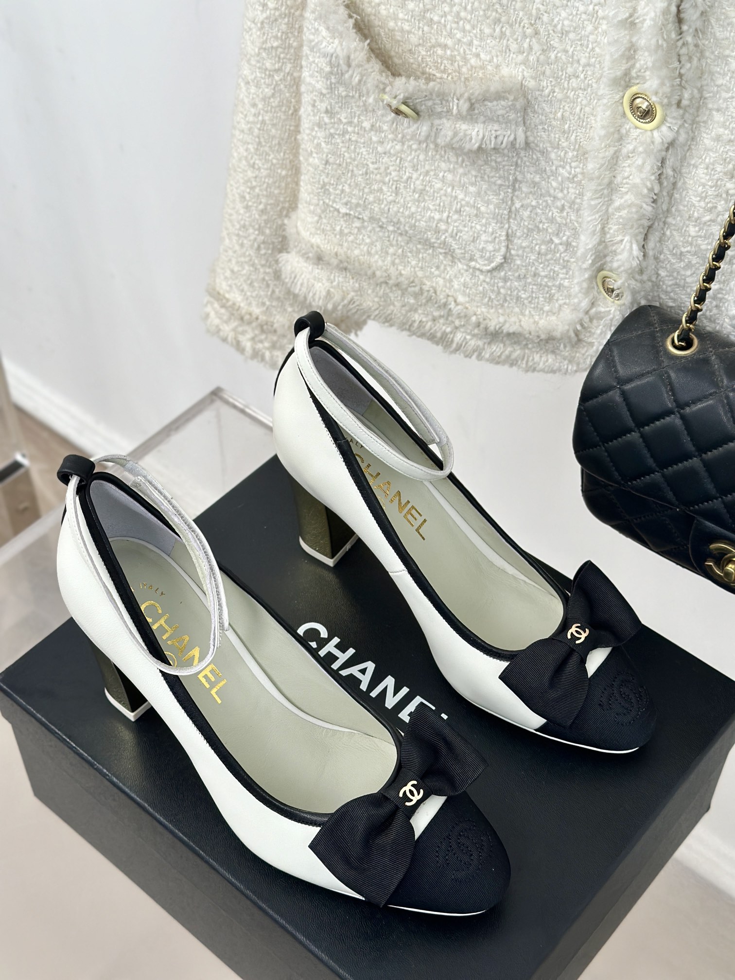 TOP CHANEL 8cm High Heel Pumps - 3 Color