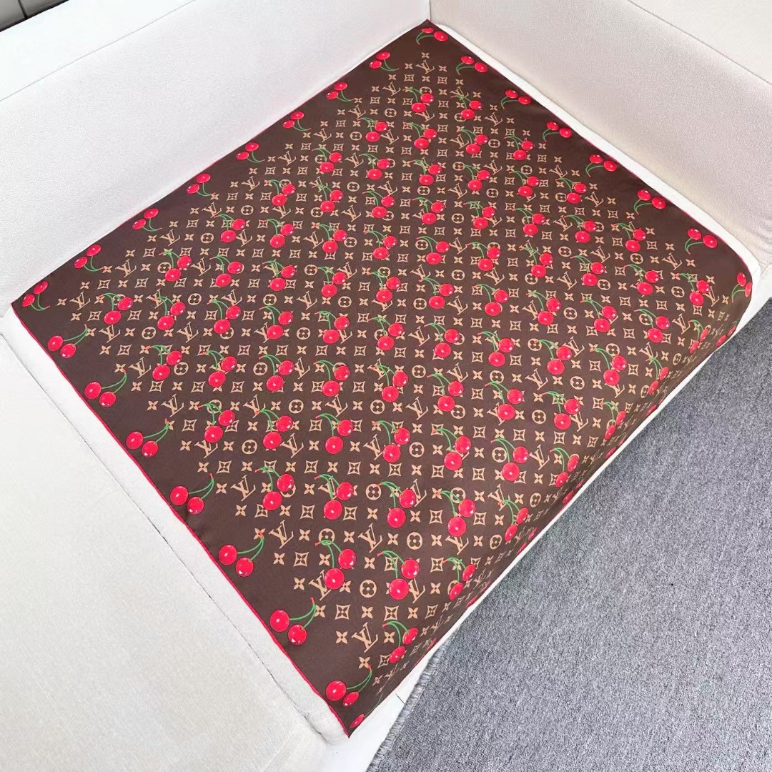TOP Louis Vuitton LV Silk Square Scarf 90 x 90 cm - 3 Colors
