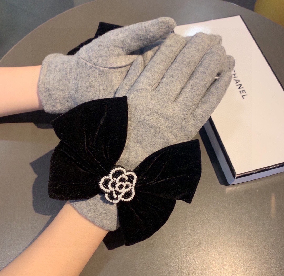 TOP CHANEL Gloves - 3 Color