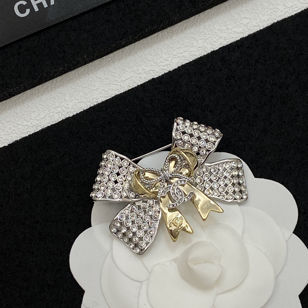 TOP CHANEL Bow Brooch - Gold