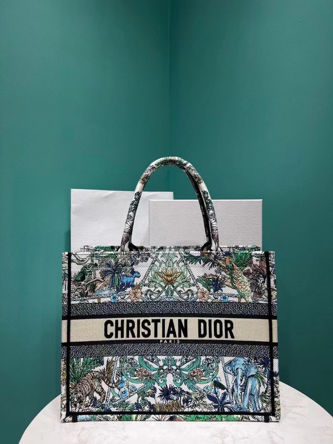 TOP Christian Dior Book Tote Bag 36 CM - Medium