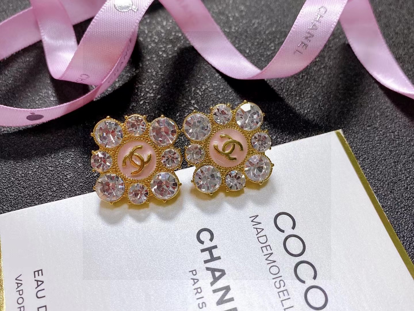 TOP CHANEL Heart Earrings-3 Colors