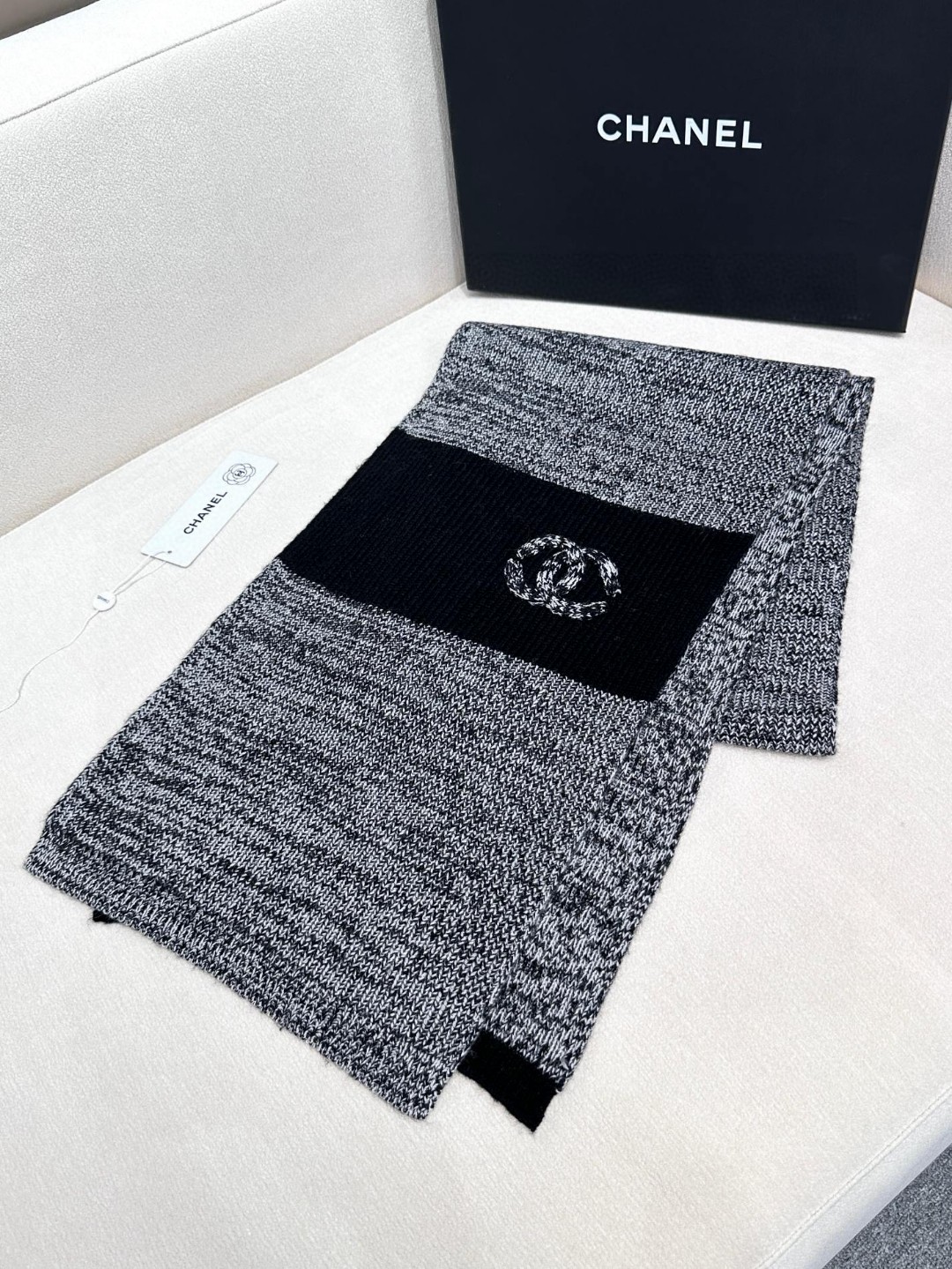 TOP CHANEL Cashmere Scarf 30*200cm + Hat - Gray