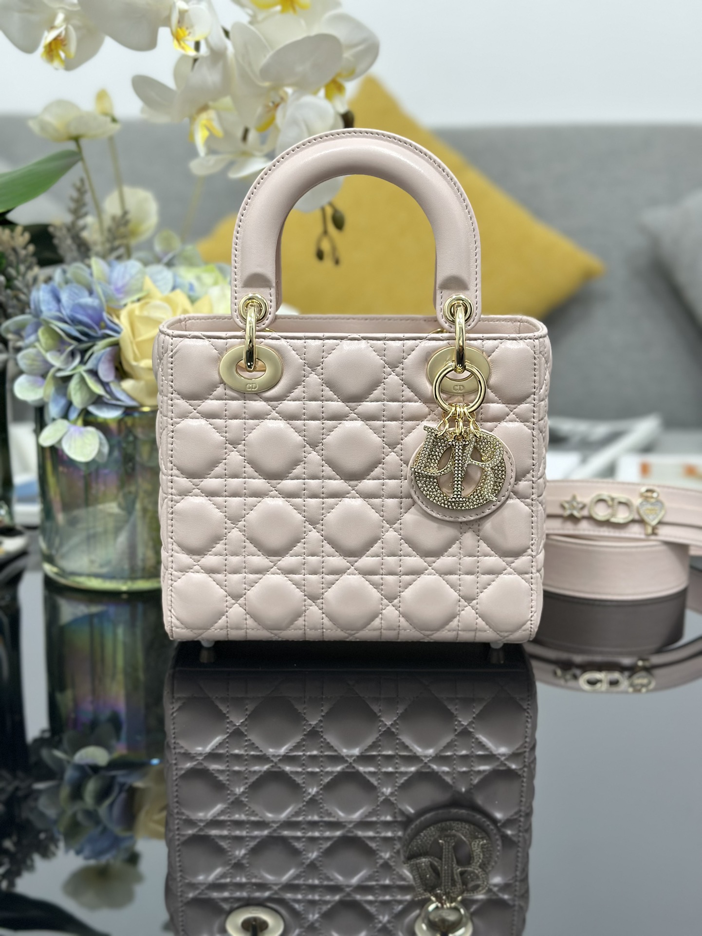 TOP Christian Dior Lady Dior Leather Bag 20 x 17 x 8 cm - Pink