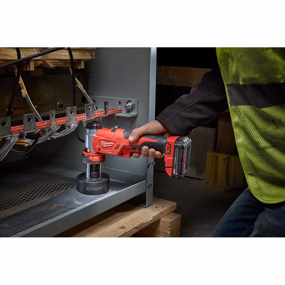 M18 18V Lithium-Ion Cordless FORCE LOGIC 6 Ton Knockout Tool 1/2 in. to 2 in. Kit w/(1) 2.0 Ah Battery, Die Set