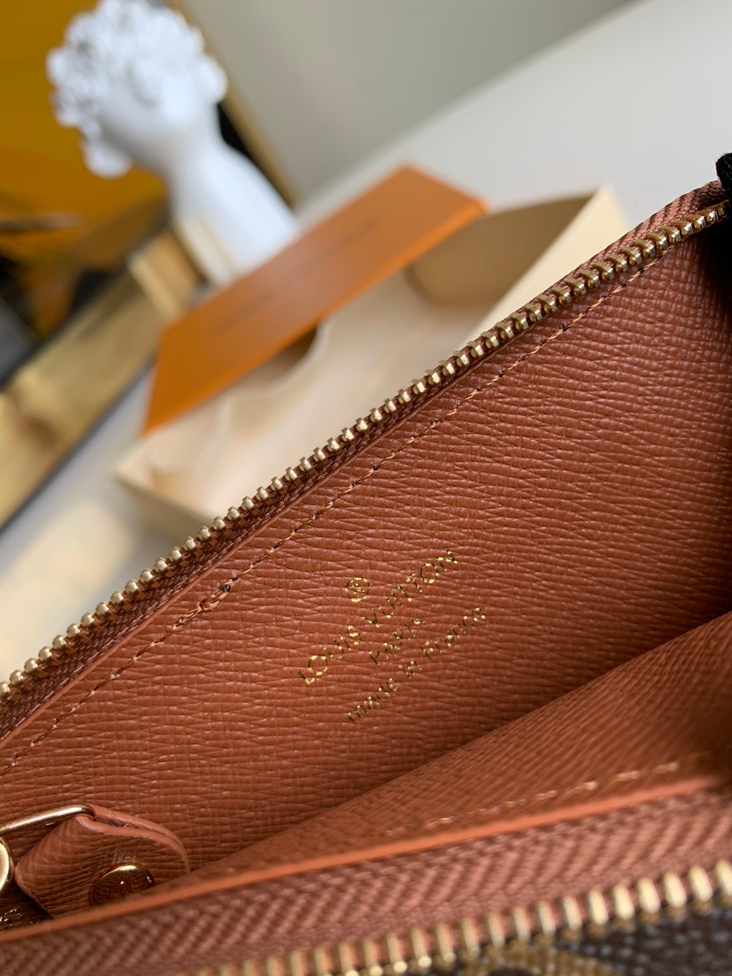 TOP Louis Vuitton LV LV Compact Key Wallet - Monogram