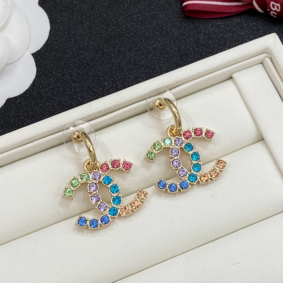 TOP CHANEL CC Earrings - 2 Colors