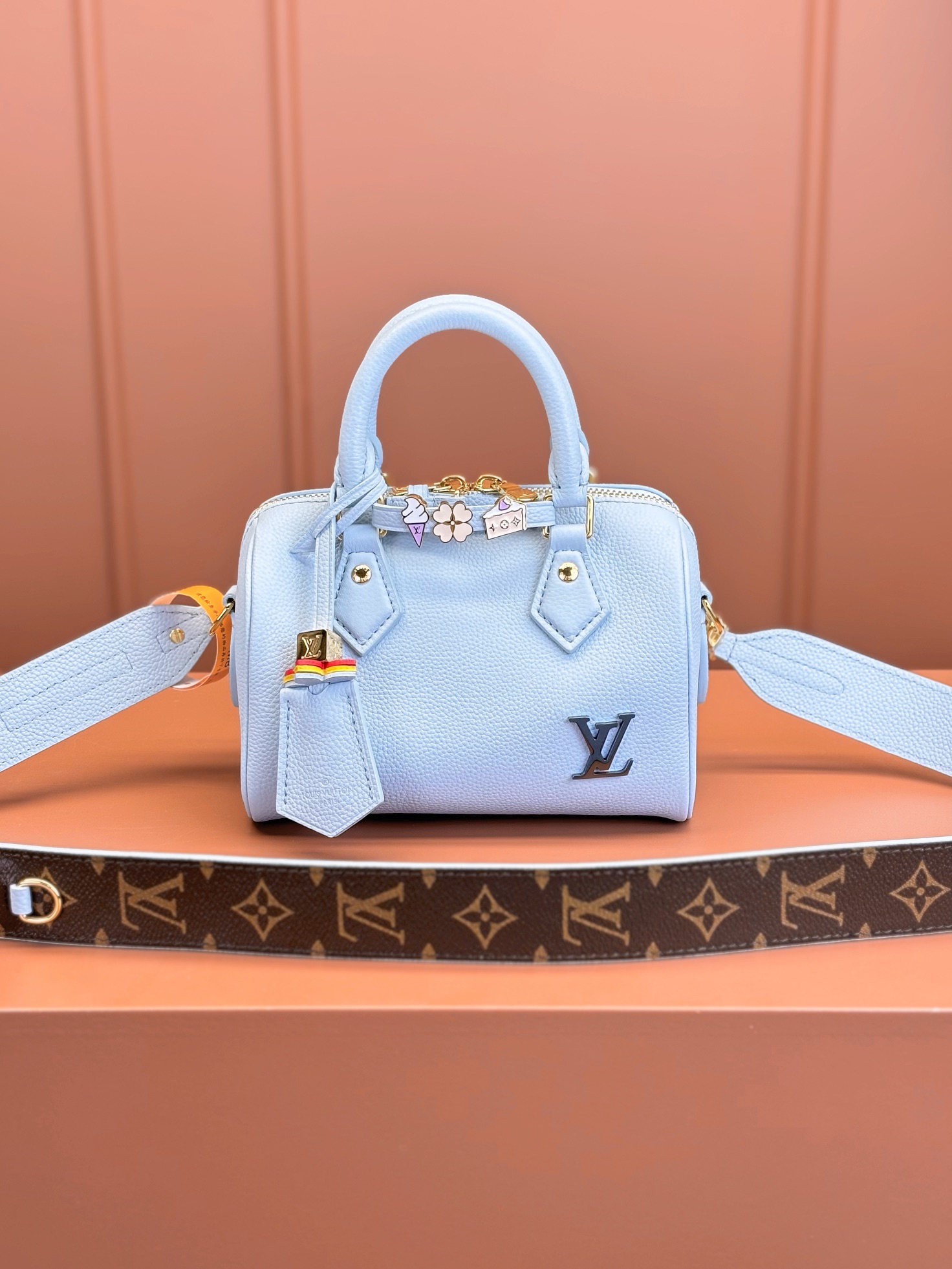TOP Louis Vuitton LV SPEEDY BANDOULIÈRE 18  Bag 18x12x10cm - Blue