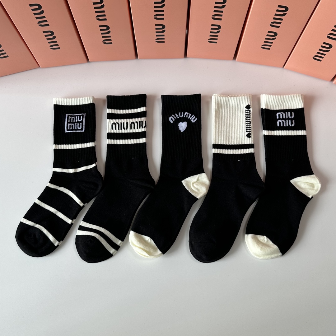 TOP Miu Miu Socks - 5 Pieces as a Set