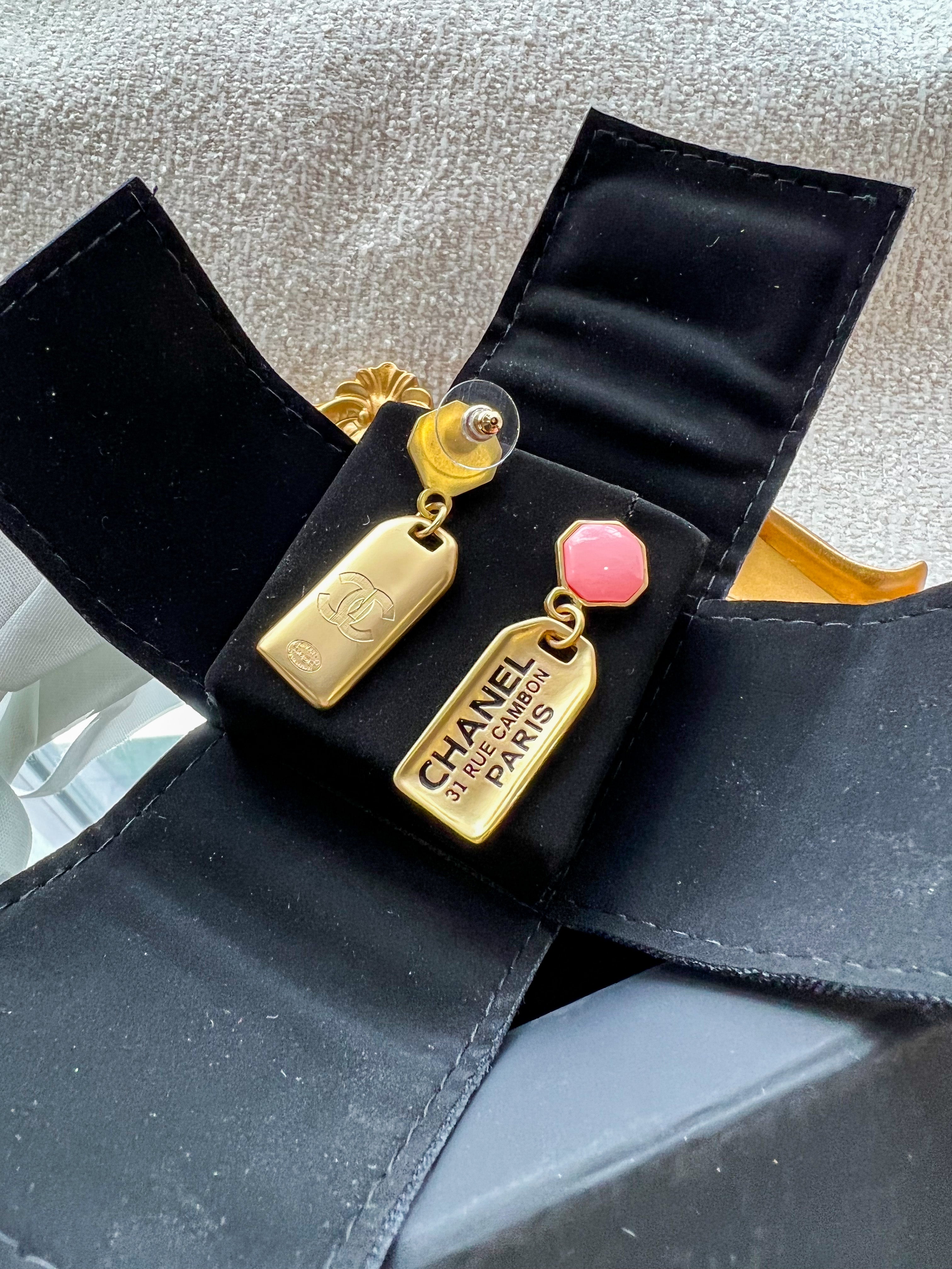 TOP CHANEL Rue De Cambon Dangle Earrings - Pink Gold