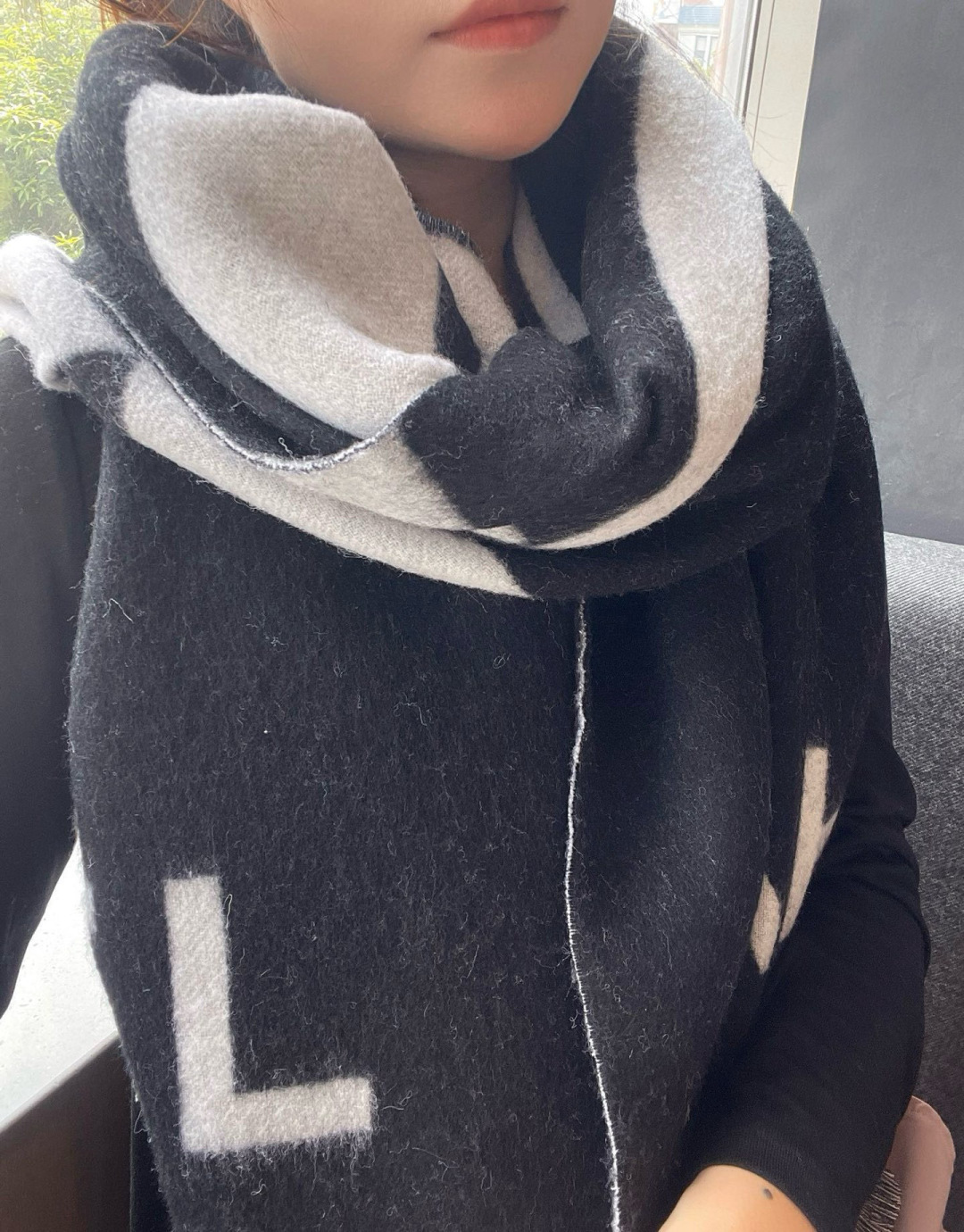 TOP CHANEL Cashmere  Scarf 65*200cm- 2 Colors