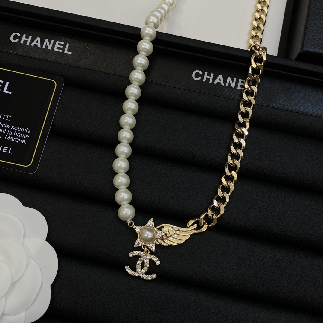 TOP CHANEL CC Necklace - Gold