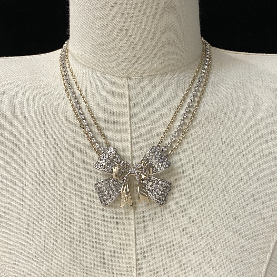 TOP CHANEL CC Necklace - Gold