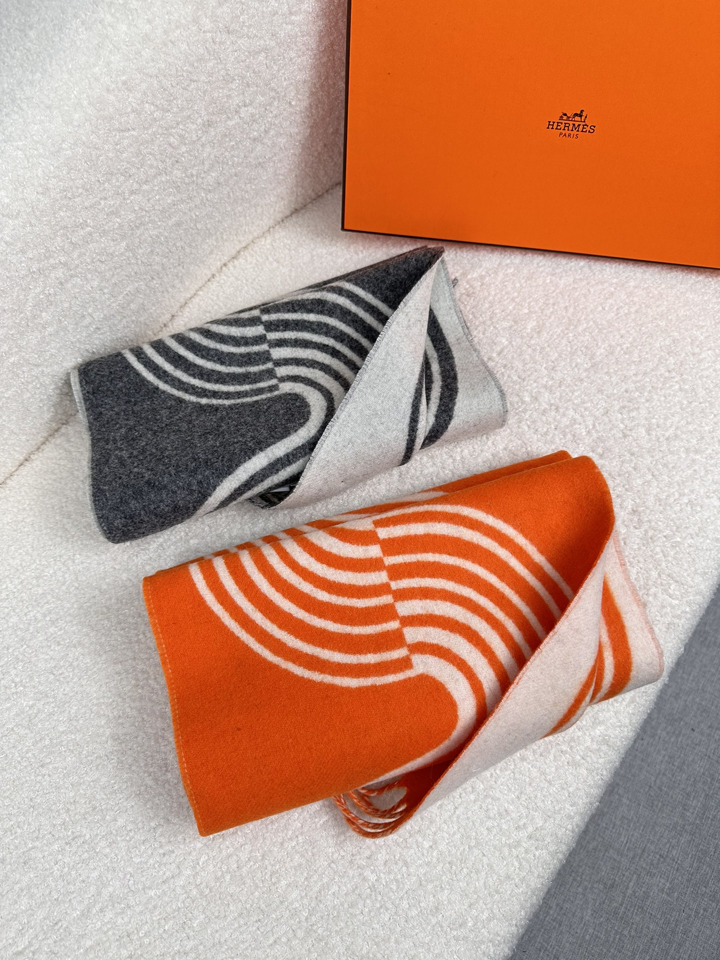 TOP HERMES Cashmere Scarf 30 x 180 cm - 2 Colors