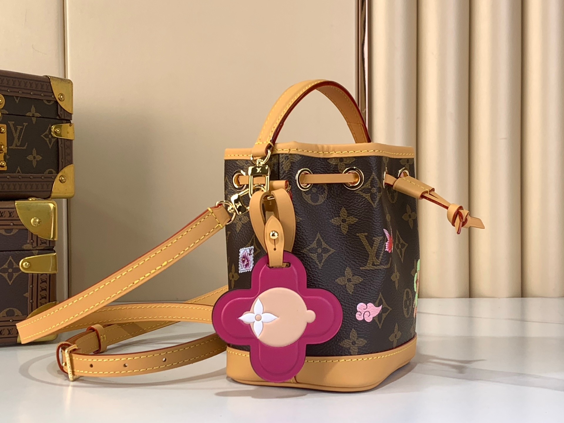 TOP Louis Vuitton LV NANO NOÉ Bag Monogram 16x13x10cm - Brown