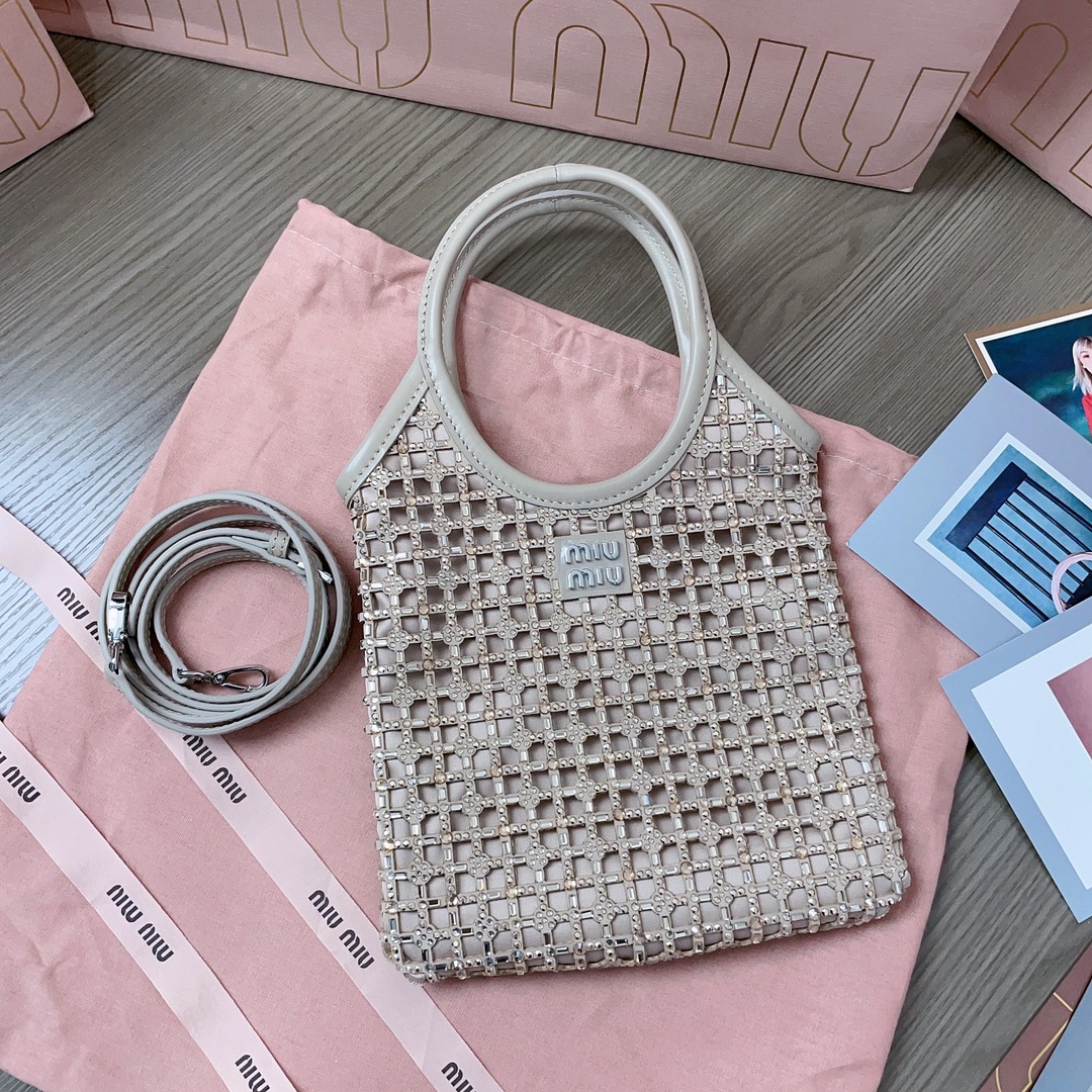 TOP Miu Miu Diamond Tote Bag 20 cm X 24 cm - Apricot
