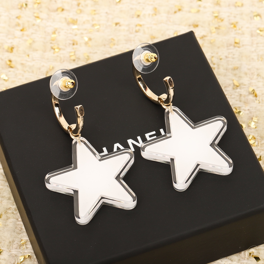 TOP CHANEL Star Earrings-White