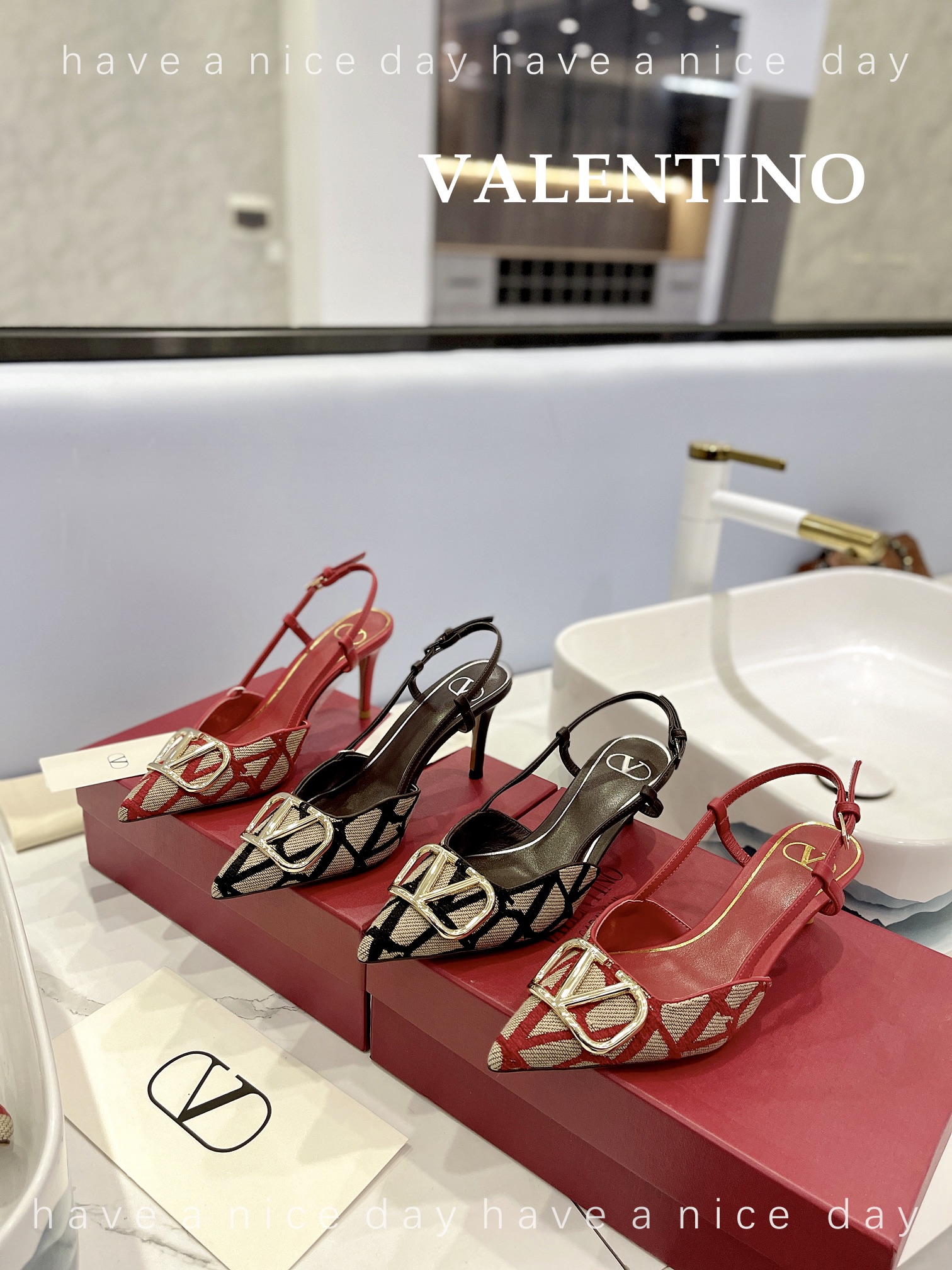 TOP VALENTINO VLogo Signature Middle/High-heeled Pumps - 2 Color