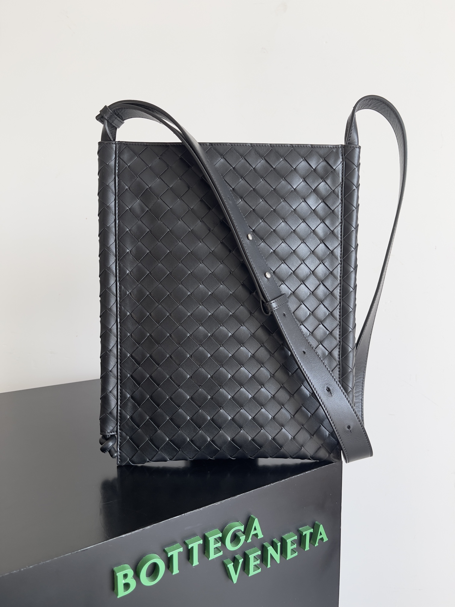 TOP Bottega Veneta BV Woven Crossbody Bag - 2 Colour
