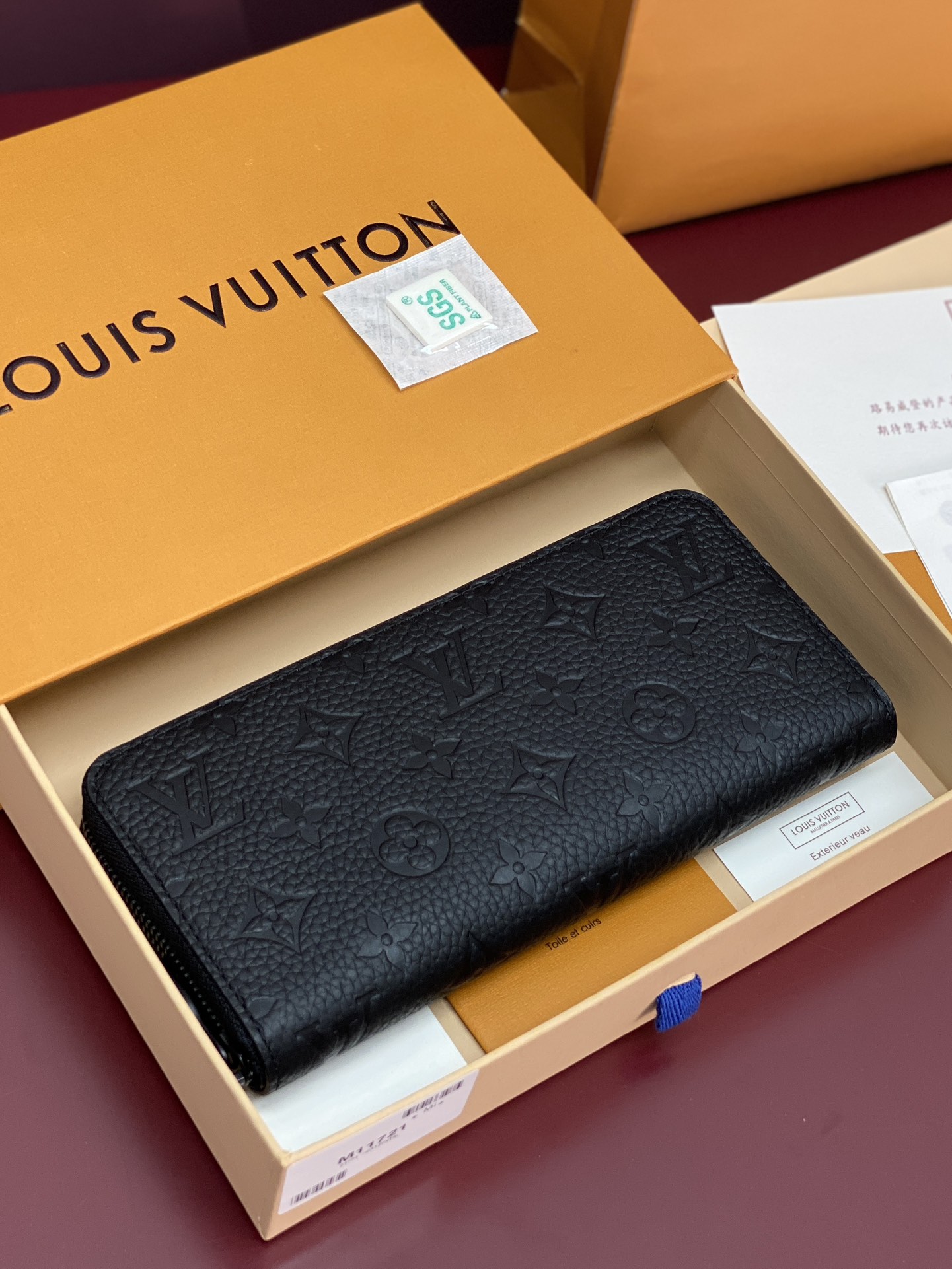 TOP Louis Vuitton LV Zippy Wallet Monogram Eclipse 21x10x2.5cm - Black
