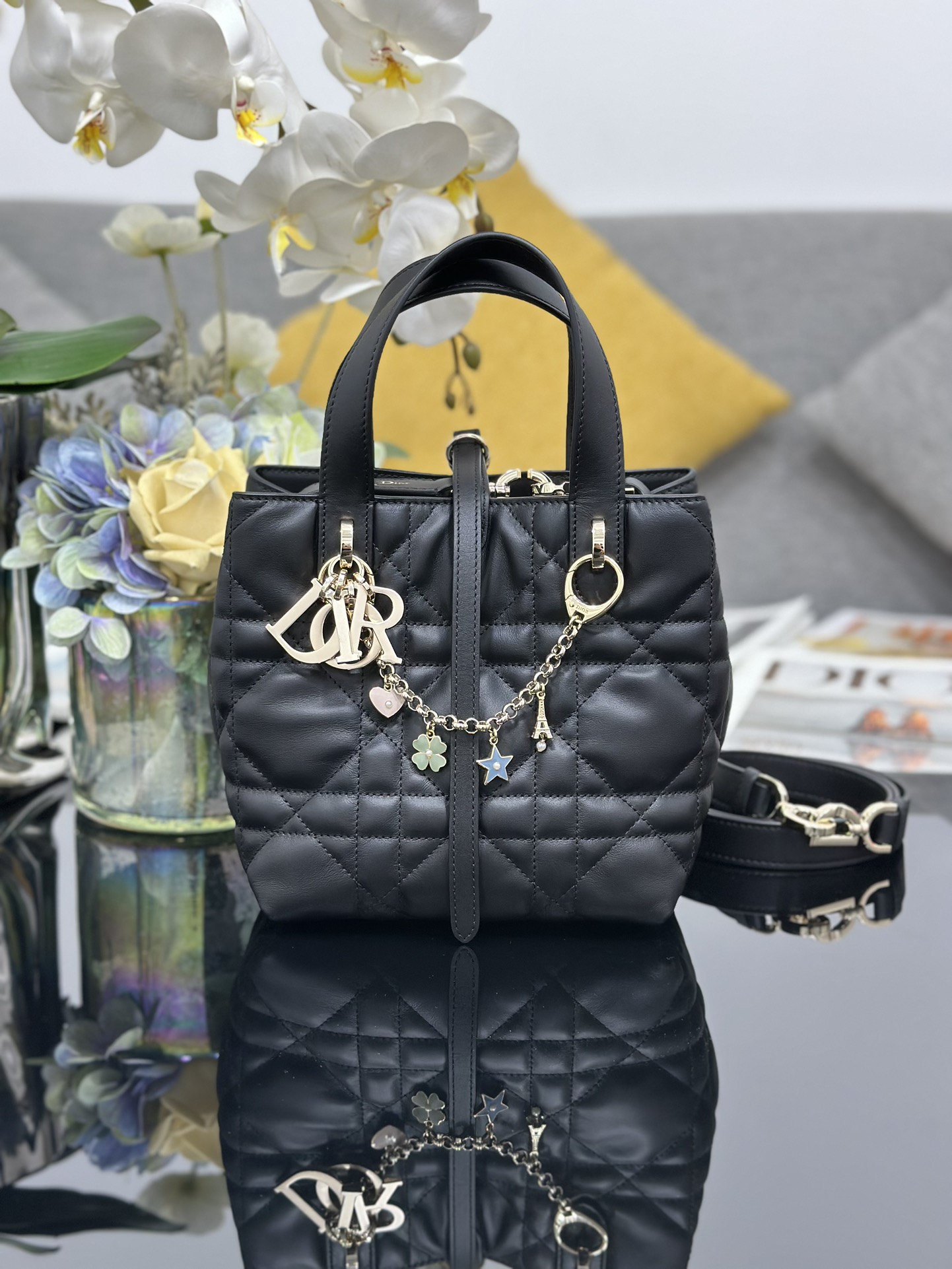 TOP Christian Dior Toujours Bag with LUCKY Chain Calfskin 18.5x18.5x12cm - 3 Color