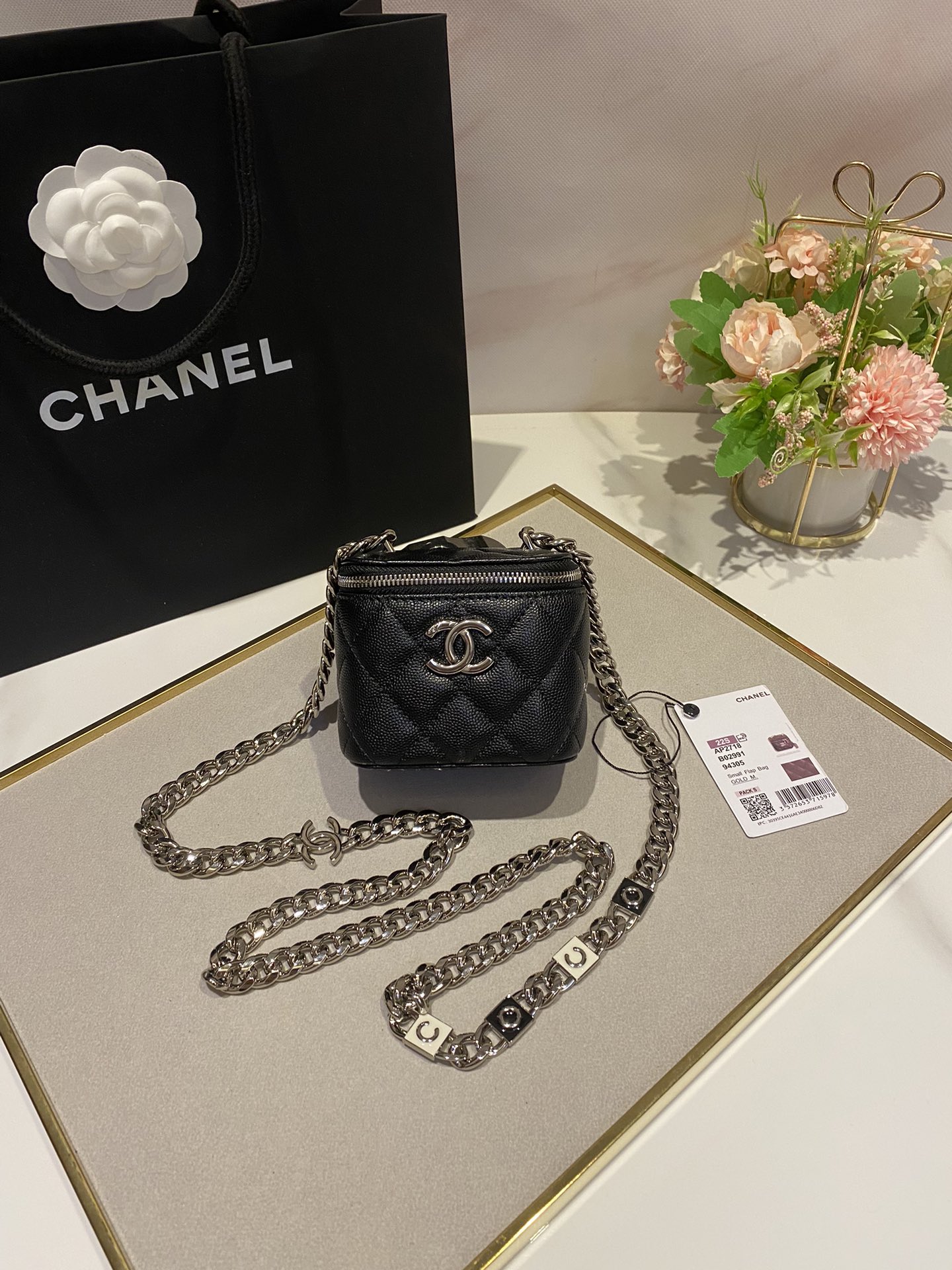 TOP CHANEL Enamel Buckle Chain Box 12*9*7cm  - SHW