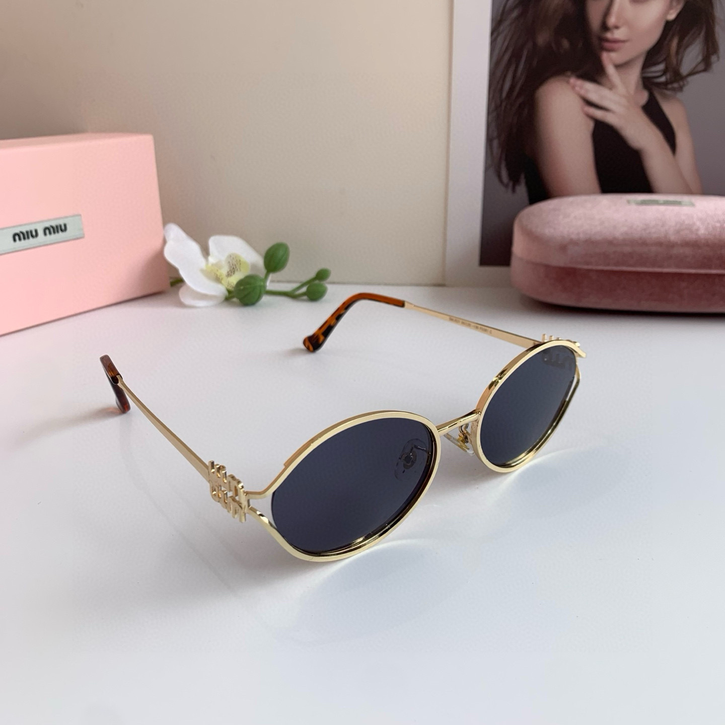 TOP Miu Miu Sunglasses - 4 Colors
