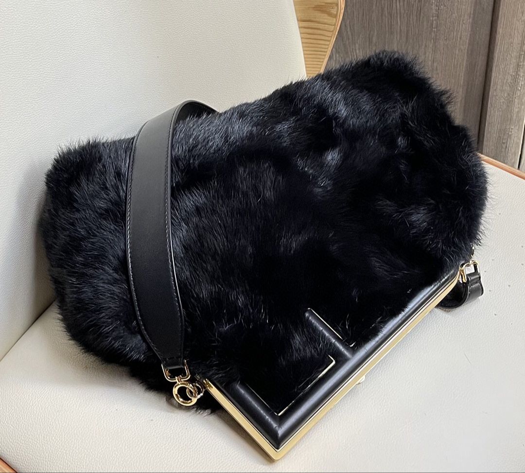 TOP FENDI FENDI First Medium Mink Bag - Black