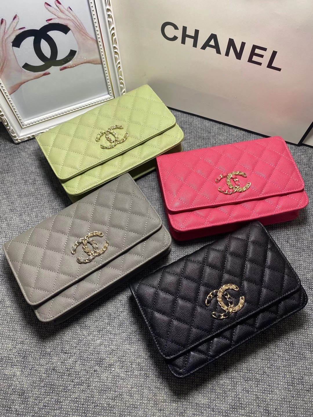 TOP CHANEL WOC Cowhide Bag 19cm - 4 Color