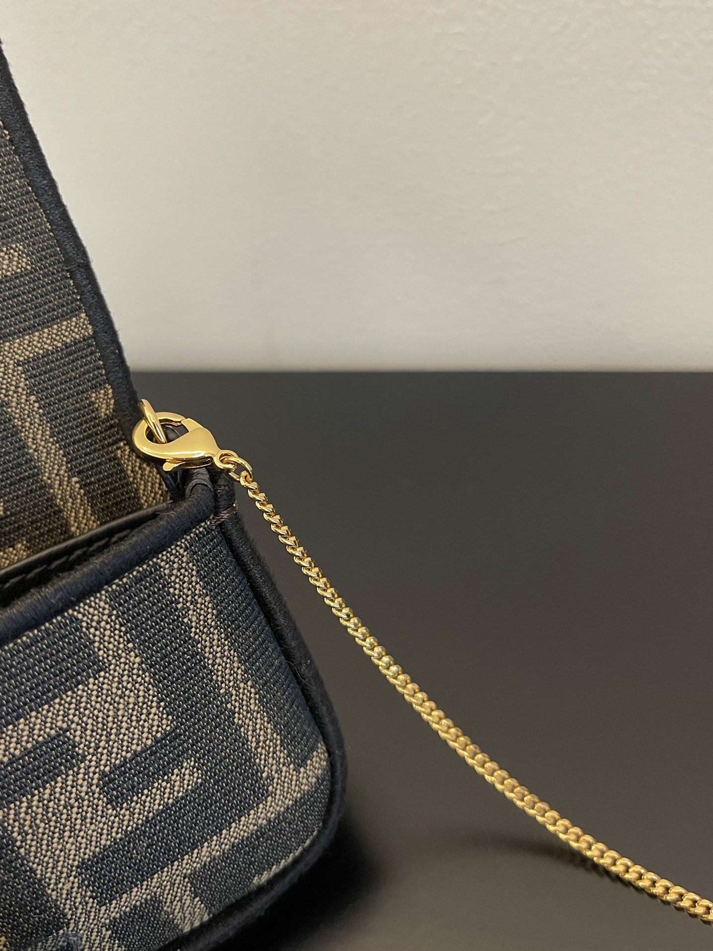 TOP FENDI Baguette FF Bag Nano 10x7x2.5cm - Brown