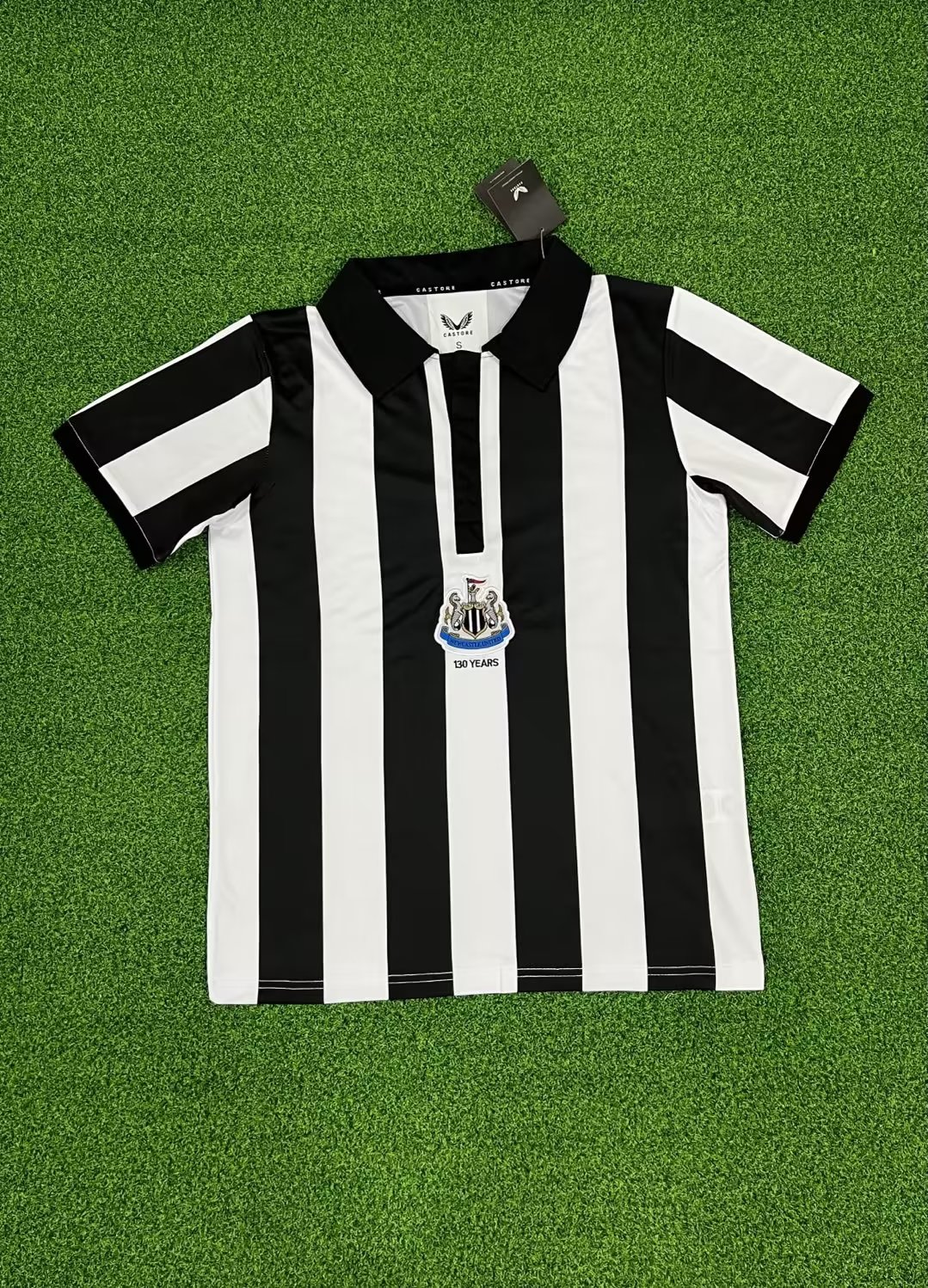 2425 Newcastle United   jersey.Player embroidery version