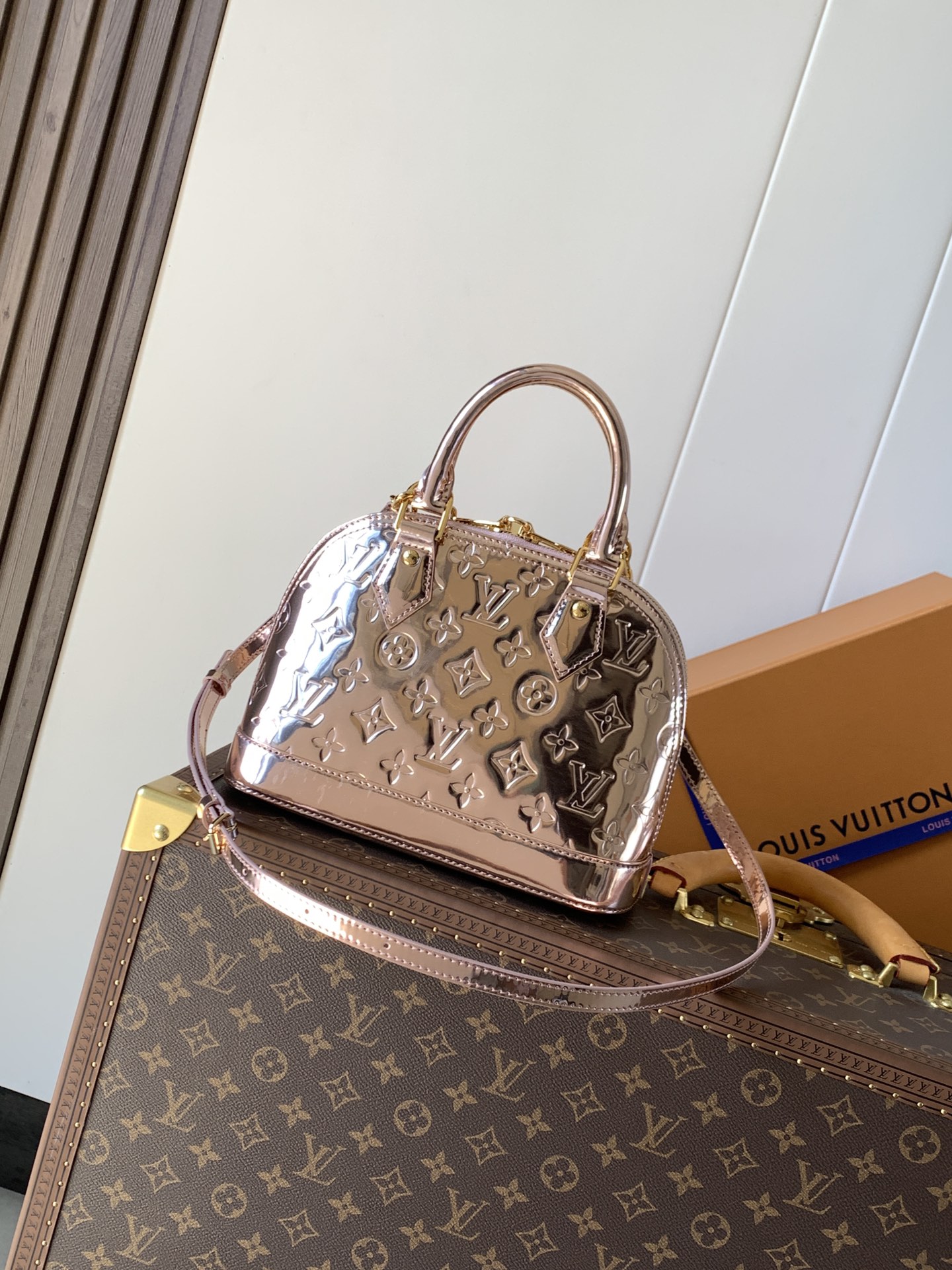TOP Louis Vuitton LV Alma BB Bag Monogram Miroir 23.5X17.5X11.5cm - Rose Gold